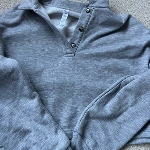 Alo yoga sweater